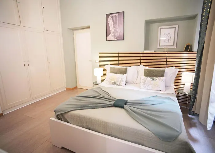 Domus Barberini Luxe Apartment *